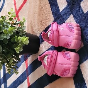 TOYS R US Girl's Toddler Swimming/Water Shoes.